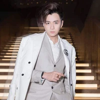 KIẾN HUY