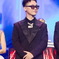 Công Hiếu - Dick