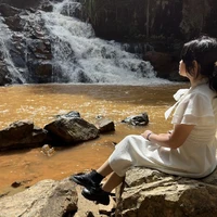 YU rất simp Yanyan ><