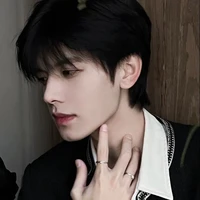 Lâm Cự Giải ²⁴