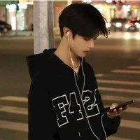 Lục Minh Khang - Em trai anh