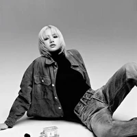 Lalice Manobal(Chị)