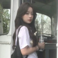 Hạ Chỉ Y