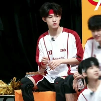 Trương Trạch Vũ ( y )