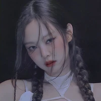 Kim Jennie- em