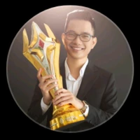 Trung Hiếu (titan)