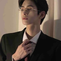 Việt Thành( anh trai nữ 9)