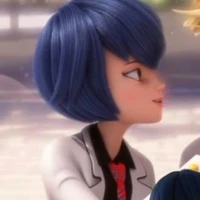 kagami lúc nhỏ