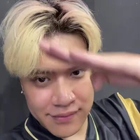 Nguyễn Công Vinh/Lạc Lạc