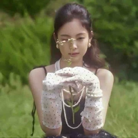 Kim Jennie [Em]