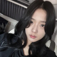 Kim Jisoo / cô /