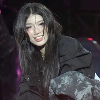 Trần Thảo Linh - Lyhan / cô /