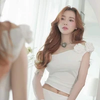 Nhã Phương ( mẹ Ngọc, Phương )