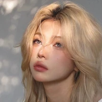 Tạ Linh Chi Hạ(nu9)