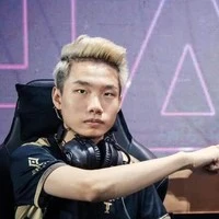 Yiwei