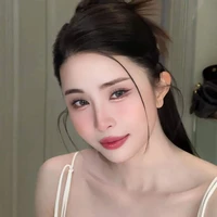 quỳnh nga(chị )