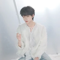 Dương Bác Văn_Anh