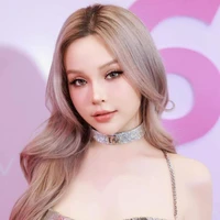 Huyền elm bé