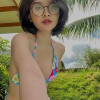 Trang Six-Huyền Trang