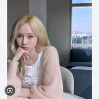 Bé cún nằm dưới Jimin:)