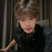 Húc (anh)