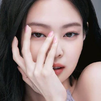 Jennie [ em ]