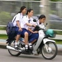 all học sinh(- những ai cần trừ)
