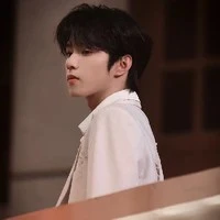 Lưu Diệu Văn - thầy giáo