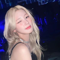 cô giáo Miyeon