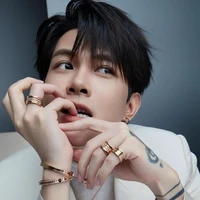 𝑨𝒏𝒉 𝑻𝒖 𝑨𝒕𝒖𝒔