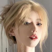 Trương Ngọc Trân.(chị hai hắn)