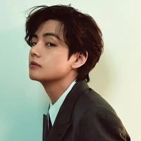 Kim Taehyung - Hắn