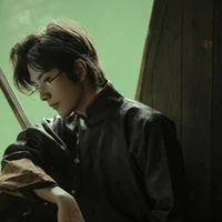 Kim Hồng Cự Giải ²⁹-³²-⁴⁹