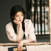 Kim Hồng Bạch Dương ²³-²⁶-⁴³