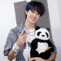 Trương Cực : anh họ Vĩ Thần