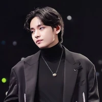 Kim Taehyung - hắn