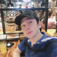 VLuân(anh của Vinh)