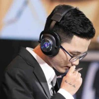 Trung Hiếu/titan
