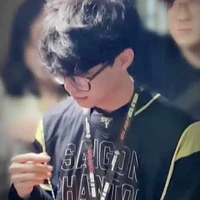 quang hùng ( ngọc quý jiro)