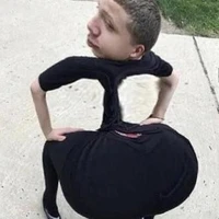 thằng điên nào đó