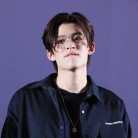 Pond Naravit Lertratkosu( Bạn Thân Aou )