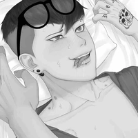 Tác giả bị trĩ 