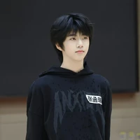 Trương Hàm Thụy (T)