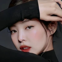 Jennie ( em)