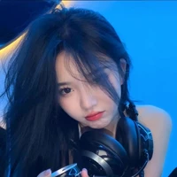 Hoàng Thiên Phương Ly (em Khánh)