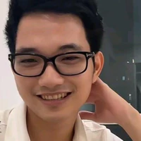 Titan_bảo mẫu