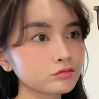 nhỏ TG simp chị six