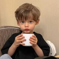 Doãn Thiệu Vĩ ( 8 Tuổi )