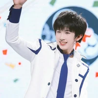 Hoàng Kỳ Lâm  (F5)