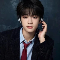 Doãn Họa Thần-lúc 17tuổi